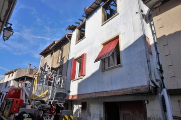 Gravement brûlé, un homme saute du 2e étage pour échapper à l'incendie de son appartement à Varilhes