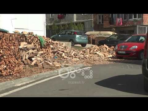 Ora News - Bulqizë, banorët zaptojnë me dru hapësirat publike