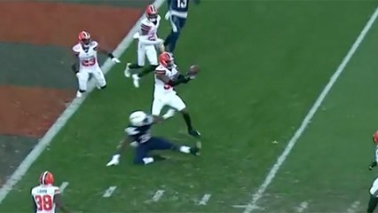 Christian Kirksey catches tipped pass for interception