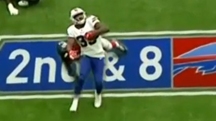 Chris Ivory gets taken down by his hair by Clowney