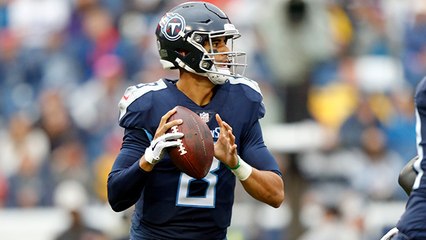 Mariota connects with Corey Davis for 24 yards