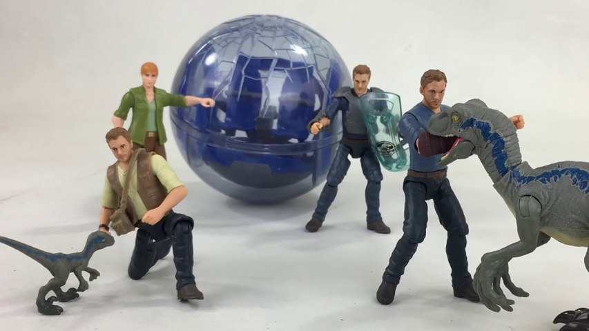 Jurassic world sphere store toy