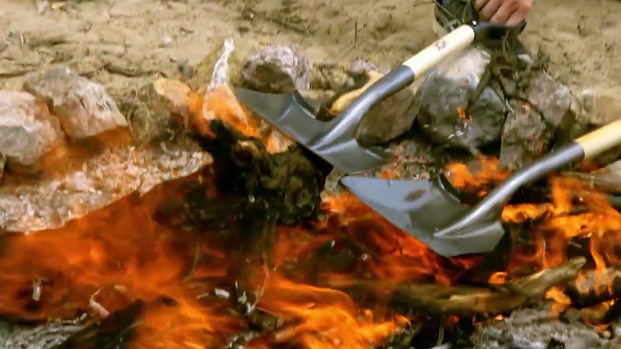 Gordon Ramsay Cooks Steak On A Shovel