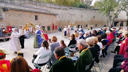 DANSES PROVENCALES AU Grand chapitre des chevaliers de laiet TRETS 14OCT2018