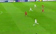 Milli Oyuncu Hakan Çalhanoğlu, Rusya ile Oynanan Maçta Veremediği Pasla Saç Baş Yoldurdu