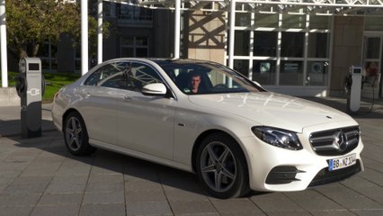 Driven by EQ - Mercedes-Benz E300de Design in Diamond white
