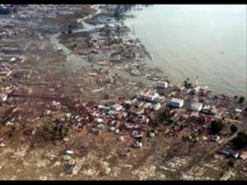 Video عشنا وشفنا - Tsunami -