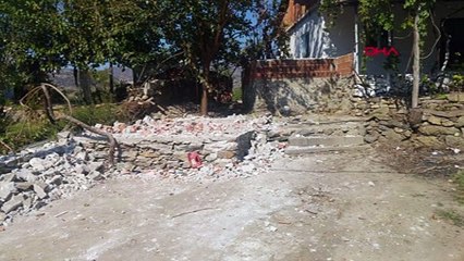 Tayini çıkan öfkeli imam, 3 yıl kaldığı lojmanı balyozla yıktıktan sonra bölgeden ayrıldı