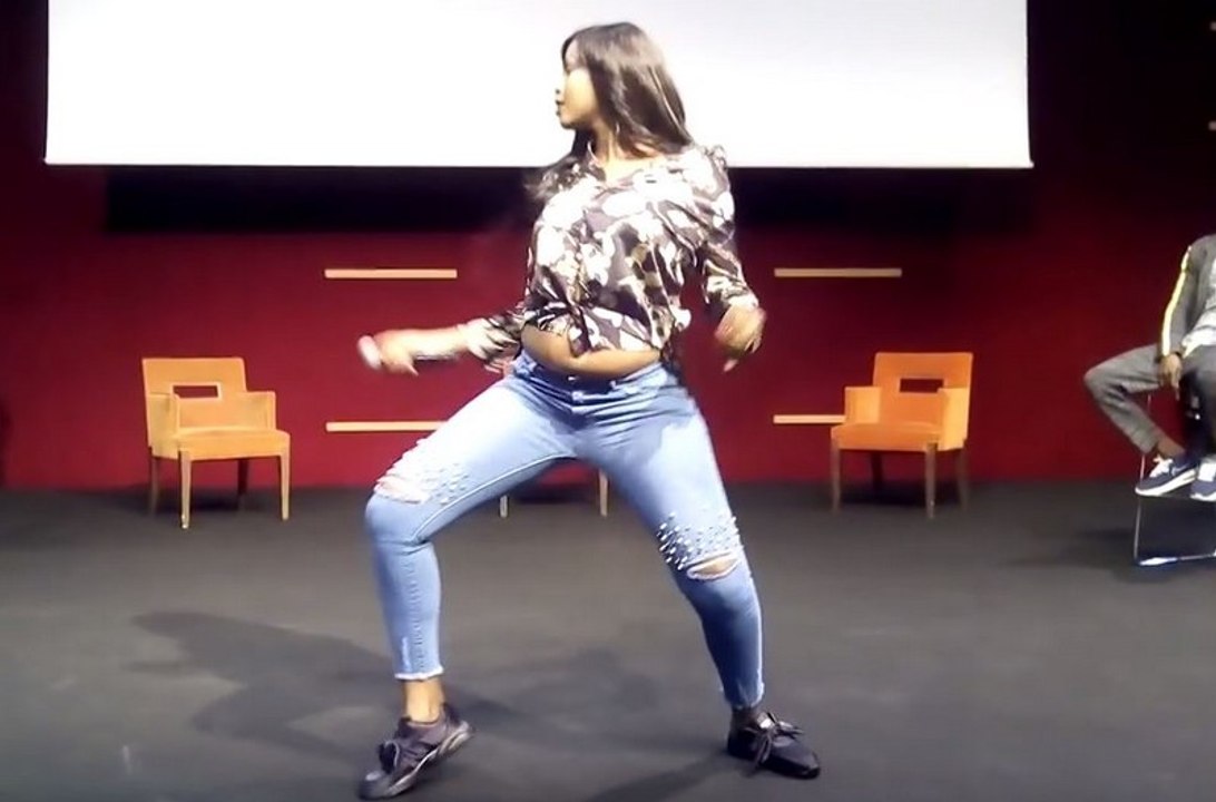 La danse sensuelle de Mbathio Ndiaye au face à face de Modou Lo VS Balla Gaye
