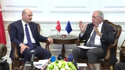 Avramopoulos: "Türkiye'nin Desteğe İhtiyacı Var"