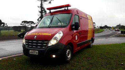 Peugeot e moto se envolvem em colisão na BR-369