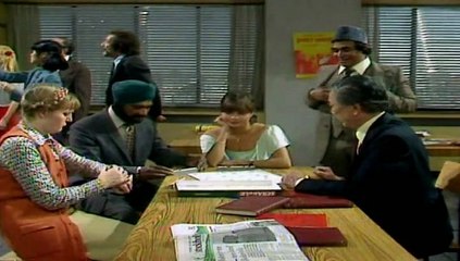Mind Your Language  S02  E06  A Hard Days Night