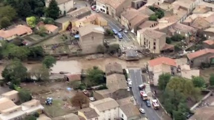 Les images des inondations à Villegailhenc, dans l'Aude, depuis l'hélicoptère BFMTV