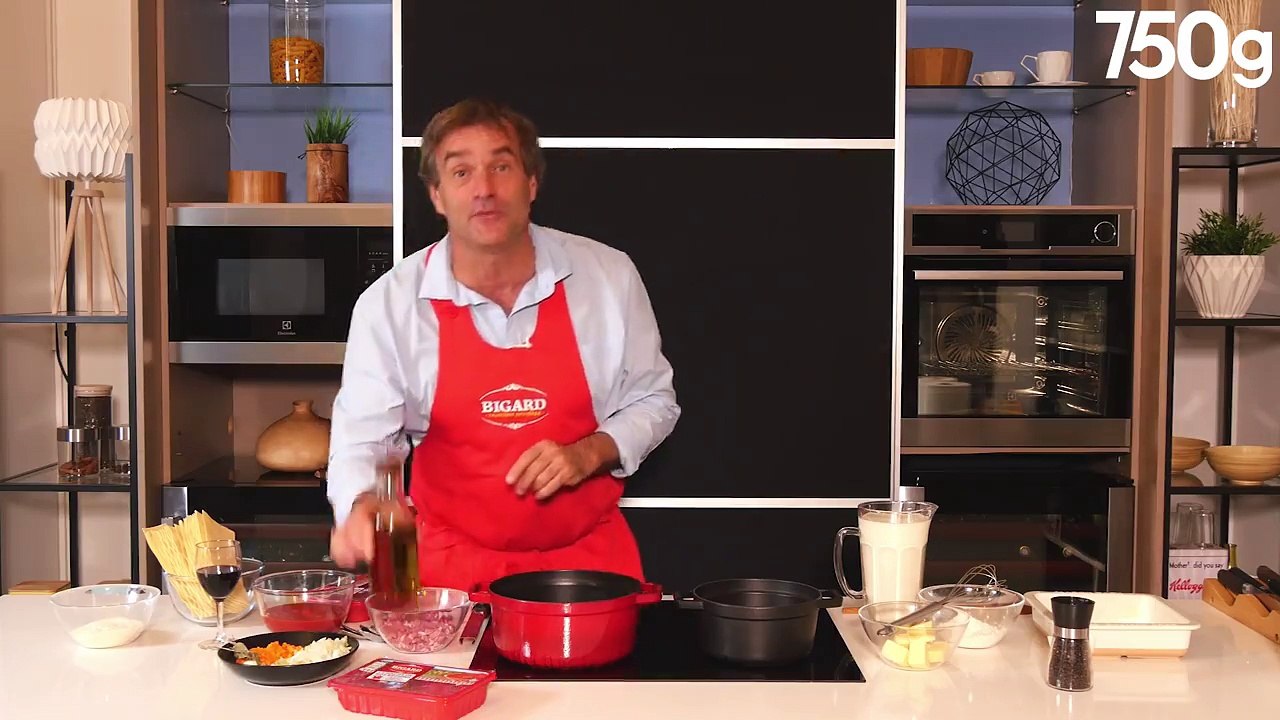 La recette des lasagnes à la bolognaise maison Une délicieuse sauce à la tomate et à la viande hachée 100% française, une sauce béchamel onctueuse...Voilà un