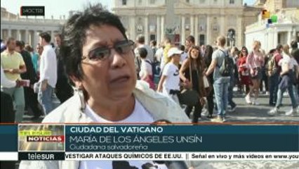 Miles de latinoamericanos acompañan la canonización de San Romero