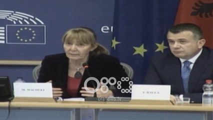 Ora News - "Sherr" në PE, PD: Të ikë Balla, Macovei: Hëngrët një drekë me paratë e shqiptarëve