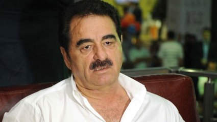 İbrahim Tatlıses, "Herkes Anasına Sarılsın" Notuyla Herkesi Duygulandırdı