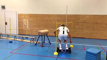 Le skieur Andri Ragettli à lentrainement en salle avant lhiver