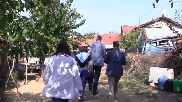Çöp Evde Yalnız Yaşayan Kadın Hastaneye Kaldırıldı