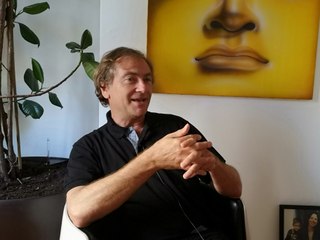 Interview de Didier Van Cauwelaert : Et si tu étais une abeille?