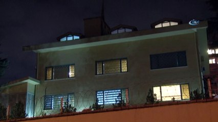 Suudi Arabistan Konsolosluğu'nun içinde inceleme yapan polisler görüntülendi