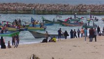 Gazzeliler, İsrail Ablukasının Kaldırılması Talebiyle Sahile Akın Etti (2)