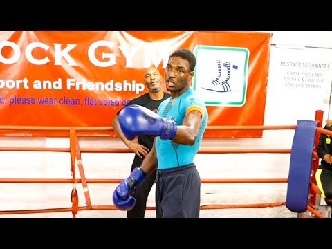 'D*ckhead!' Boxer Umar Sadiq blasts Zak Chelli during media workout