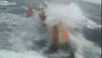 Quand le bateau de sauvetage est emportée par la tempête !