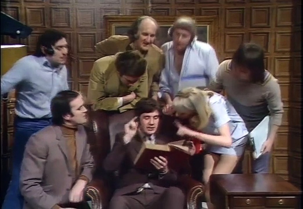 Monty Pythons Flying Circus S03E12 A Book At Bedtime