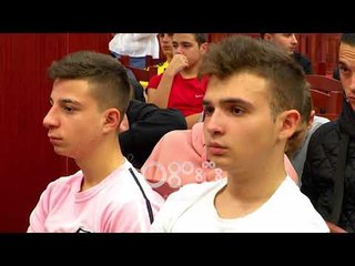 Ora News - Kryemadhi: Ka vetëm një mënyrë shpëtimi, revolta