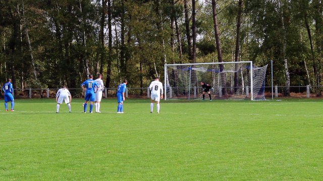 Saint Mars La Brière VS Soulgé. Pénalty pour Soulgé.