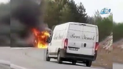 Bursa'da mermer yüklü TIR alev alev yandı