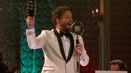 David Phelps - Feliz Navidad (Live)