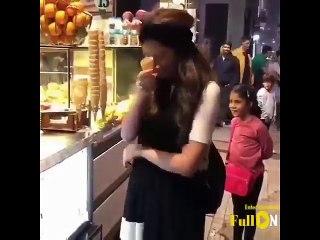 Maria Khan Look her Expression lolzz