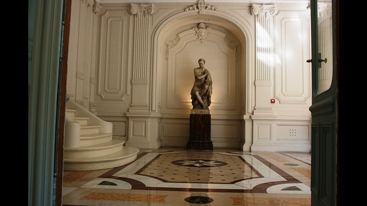 Nace Julio César