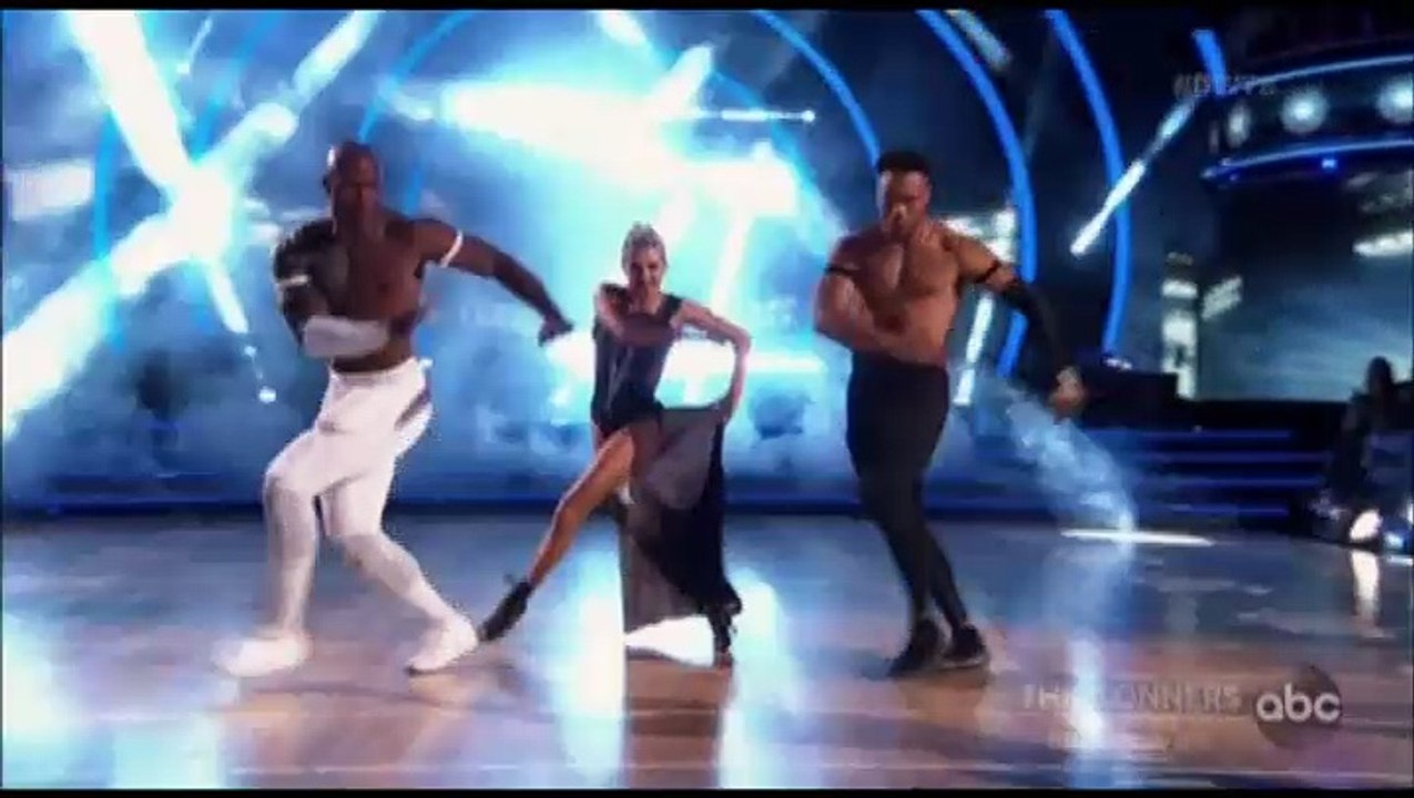 DeMarcus Ware & Lindsay Arnold with Rashad Jennings - Paso Doblé