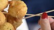 Cómo hacer unos buñuelos de bacalao en tempura