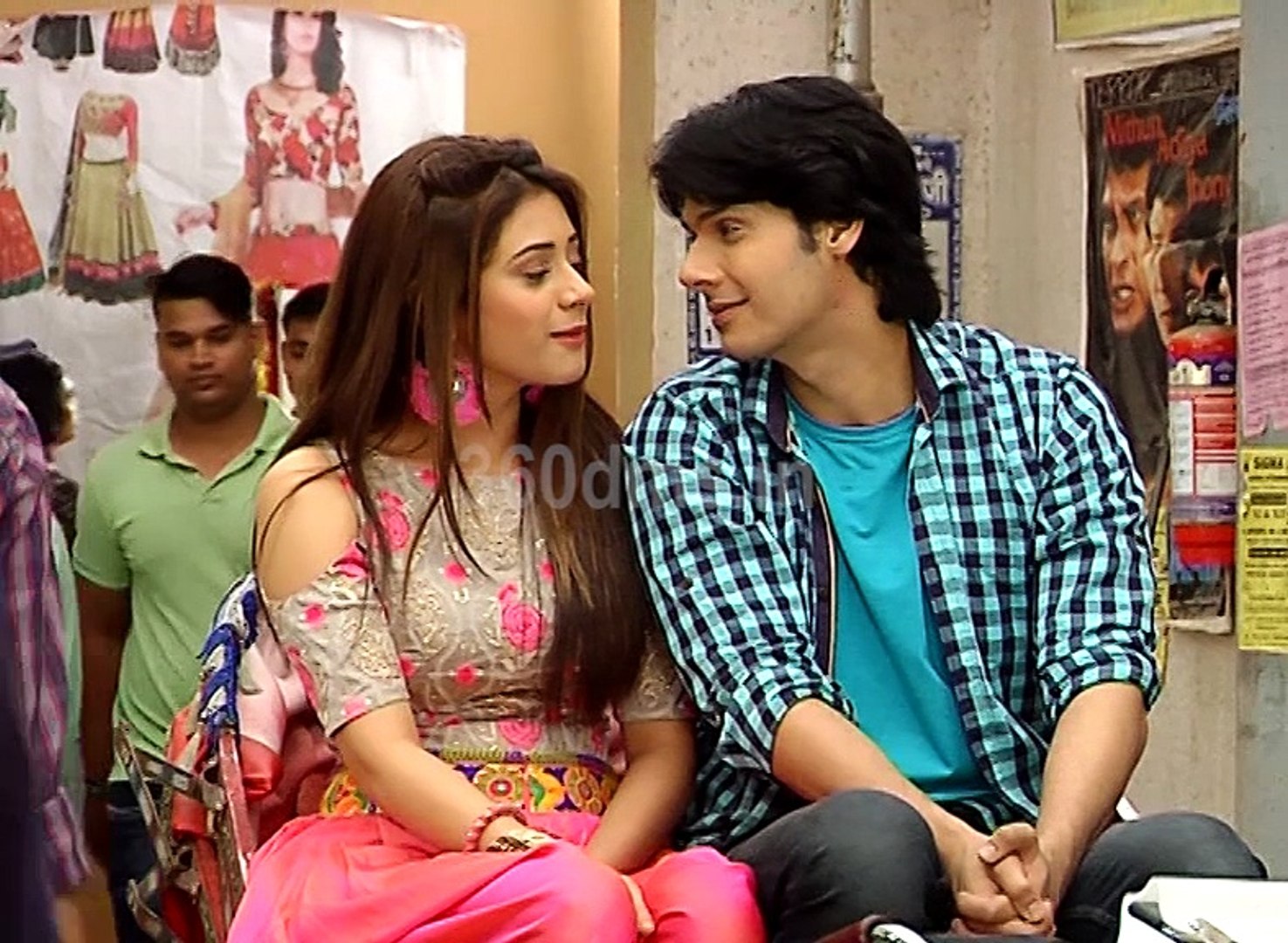 Jijaji Chhat Par Hain | Pancham Purposed To Elaichi During Riksha Ride