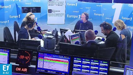 Emmanuel Macron : "Christophe Castaner me suit, il est fidèle ! Il est comme Némo sauf qu'il ne ramène pas la baballe !" (Canteloup