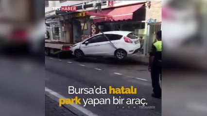 Çekiciye konulmak istenen aracın halatının kopma anı kamerada