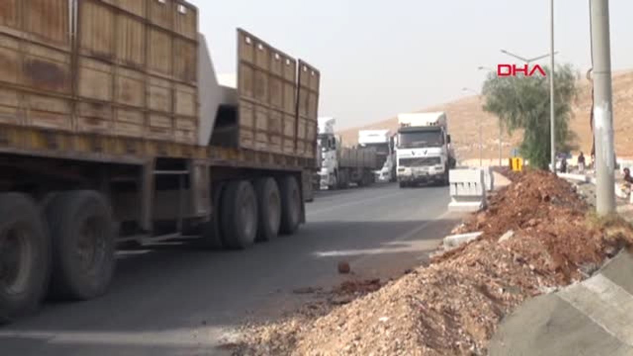 Hatay İdlib'e Beton Blok Sevkiyatı Devam Ediyor