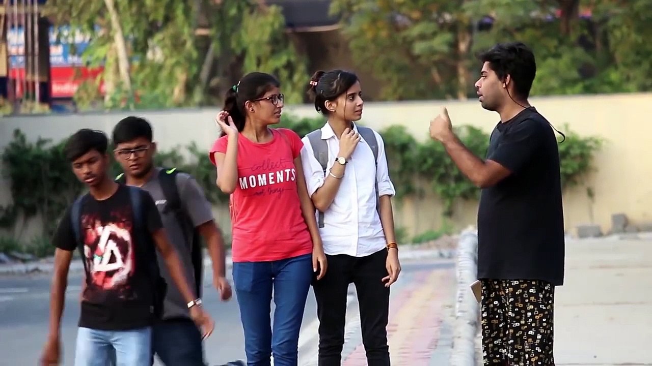 लड़कियों से पुछा क्या आप रामलीला में काम करोगी, देखिये इसपर लड़कियों का रिएक्शन