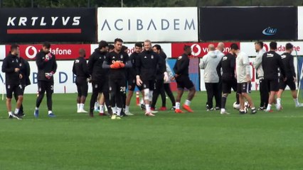 Beşiktaş, Göztepe hazırlıklarını sürdürdü
