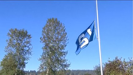 MJ Acosta: Seahawks '12' flag flying at half staff at facility in honor of Paul Allen