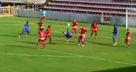 Portekizde C.D. Trofense Takımının Formasını Giyen Telmo Castanheira, Röveşata Golüyle Maça Damga Vurdu