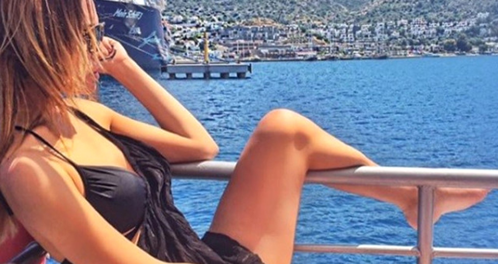 Damla Ekmekçioğlu Bacak Hareketiyle Sınırları Zorladı!