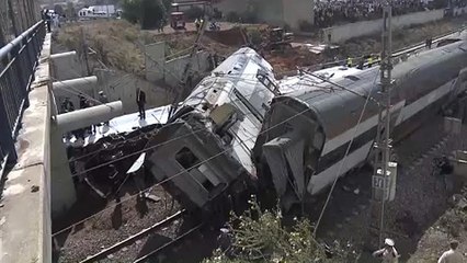 Fas'ta yolcu treni raydan çıktı: En az 7 ölü