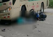 Un muertos es el saldo en accidente de tránsito entre un bus y una moto en Manabí