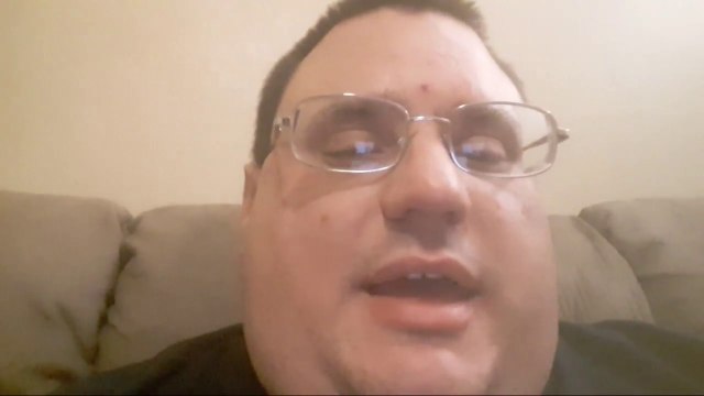 RobbieP2 bullies his viewers while pretending to eat spicy noodles that actually aren't spicy at all.