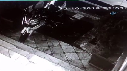 10 saniyede 50 bin liralık motosikleti çaldılar